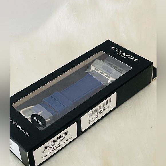 NWT Coach Apple Watch Strap Navy Blue 42mm/ 44mm - Picture 5 of 7